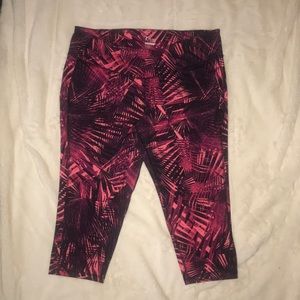 Old Navy Go Active Capris